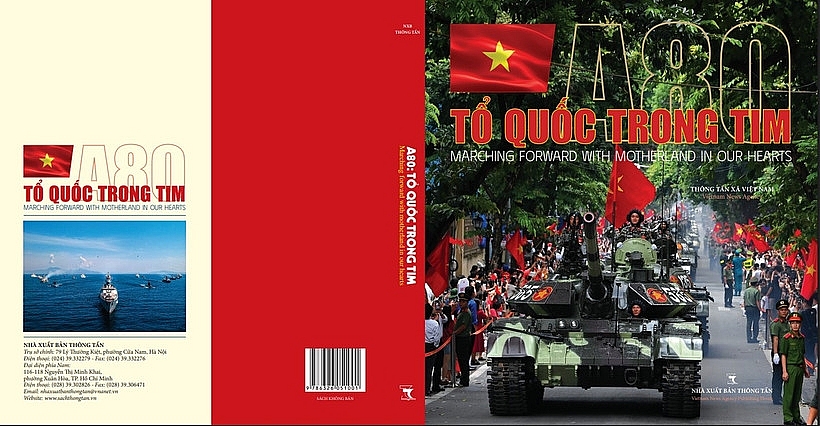 Ra mắt sách ảnh 