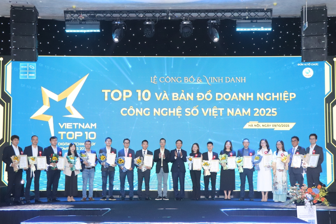 Những con người kiến tại tương lai số: Dấu ấn Top 10 Doanh nghiệp Công nghệ số Việt Nam 2025