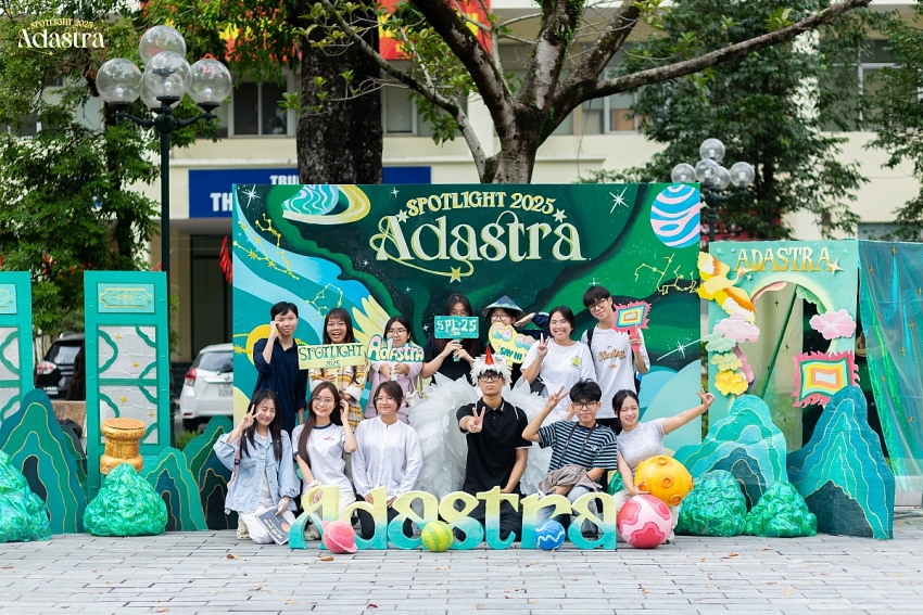 Không gian photo booth độc bản mang đậm dấu ấn Spotlight 2025 - Adastra