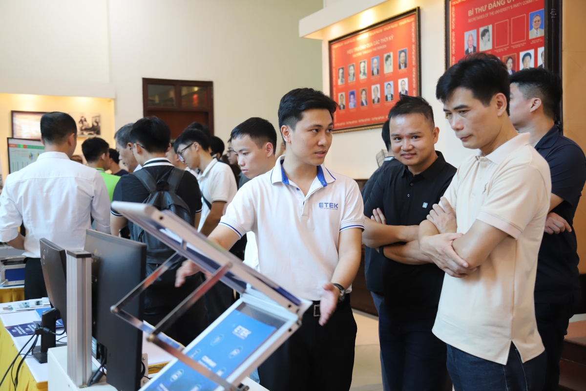 Hành trình 30 năm đào tạo Kỹ sư Tự động hóa của Trường Đại học Giao thông Vận tải