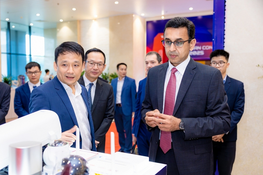 Từ Make in Vietnam đến tầm quốc tế: Viettel đưa Việt Nam lên bản đồ 5G thế giới