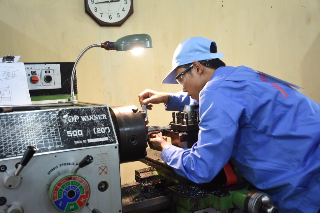 Tạm dừng sắp xếp các trường trực thuộc, chuẩn bị đề án tổng thể trong tái cấu trúc đại học, cao đẳng và trường nghề