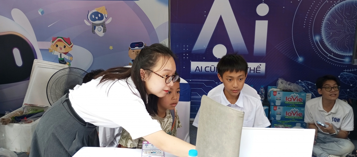 STEAMESE FESTIVAL 2025: “AI for All” - công nghệ thông minh phải thực sự dành cho tất cả