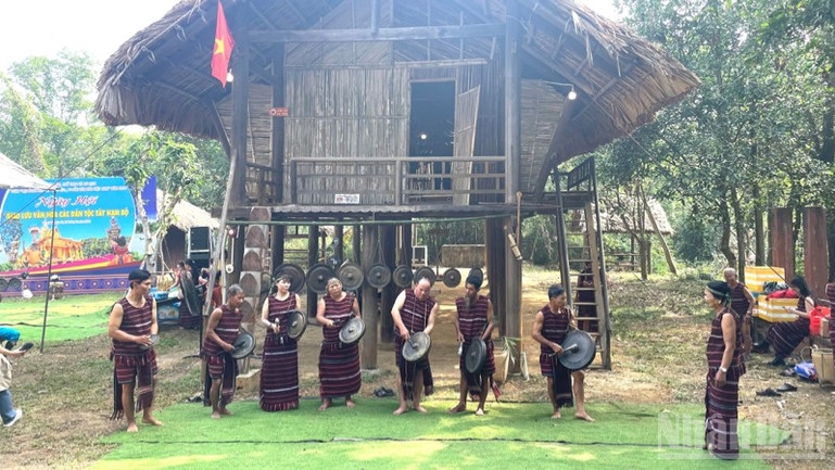 Lan tỏa tinh thần đại đoàn kết và giá trị di sản văn hóa Việt Nam