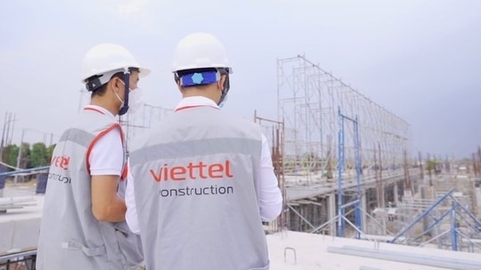Thị trường chứng khoán ngày 24/10: Cổ phiếu họ Viettel tỏa sáng giữa sắc đỏ chung của thị trường
