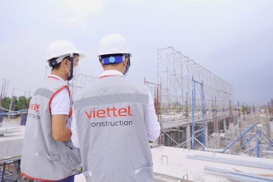 Thị trường chứng khoán ngày 24/10: Cổ phiếu họ Viettel tỏa sáng giữa sắc đỏ chung của thị trường