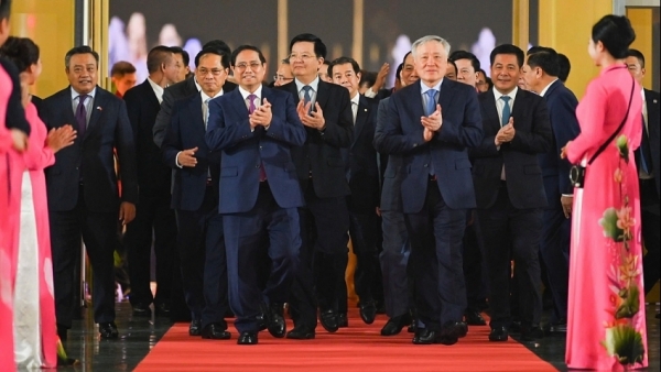 Thủ tướng Phạm Minh Chính: Hội chợ Mùa Thu thúc đẩy doanh nghiệp Việt chuyển đổi số