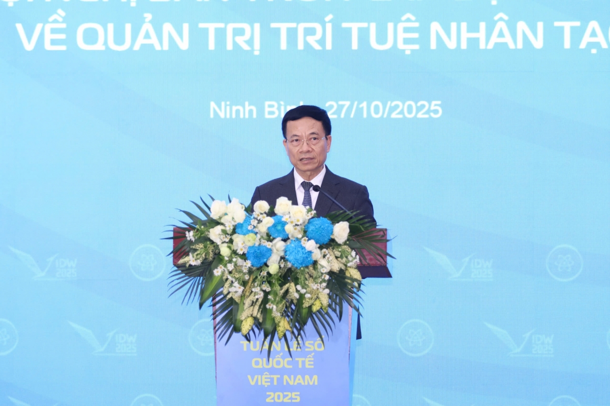 Bộ trưởng Bộ Khoa học và Công nghệ Nguyễn Mạnh Hùng phát biểu khai mạc Bộ trưởng Bộ Khoa học và Công nghệ Nguyễn Mạnh Hùng phát biểu khai mạc