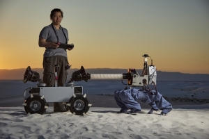 NASA thử nghiệm robot "biết giúp đỡ nhau" để chuẩn bị cho sứ mệnh Artemis lên Mặt trăng