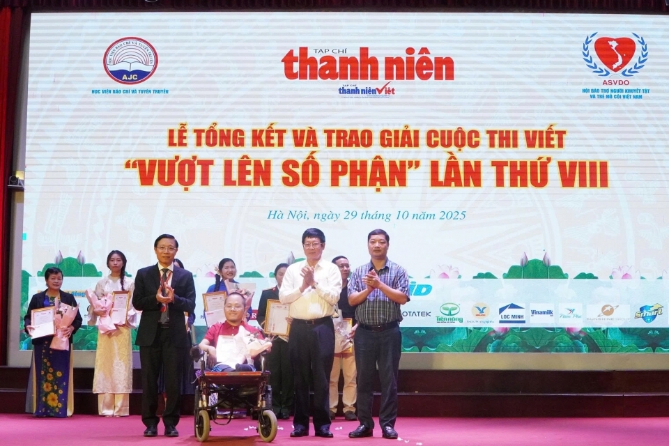 Trao giải Cuộc thi viết “Vượt lên số phận” lần thứ VIII: Tôn vinh nghị lực và khát vọng sống