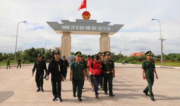 Công an tỉnh Lai Châu chủ trì phá chuyên án lừa đảo qua mạng hơn 300 tỷ đồng ở Campuchia