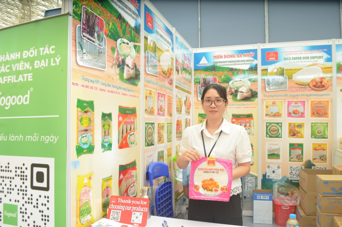 Siêu hội chợ 6 nhất thu hút hàng trăm nghìn lượt khách tham quan, mua sắm mỗi ngày