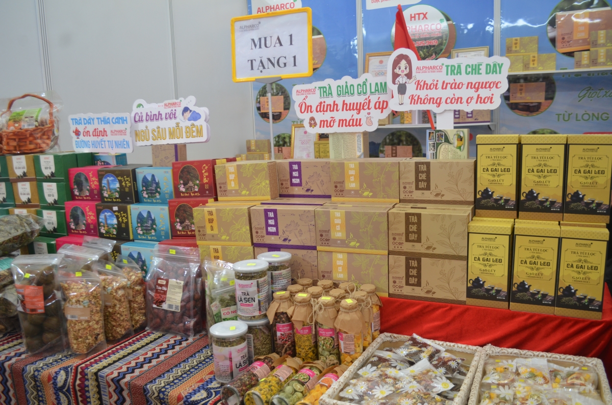 Siêu hội chợ 6 nhất thu hút hàng trăm nghìn lượt khách tham quan, mua sắm mỗi ngày