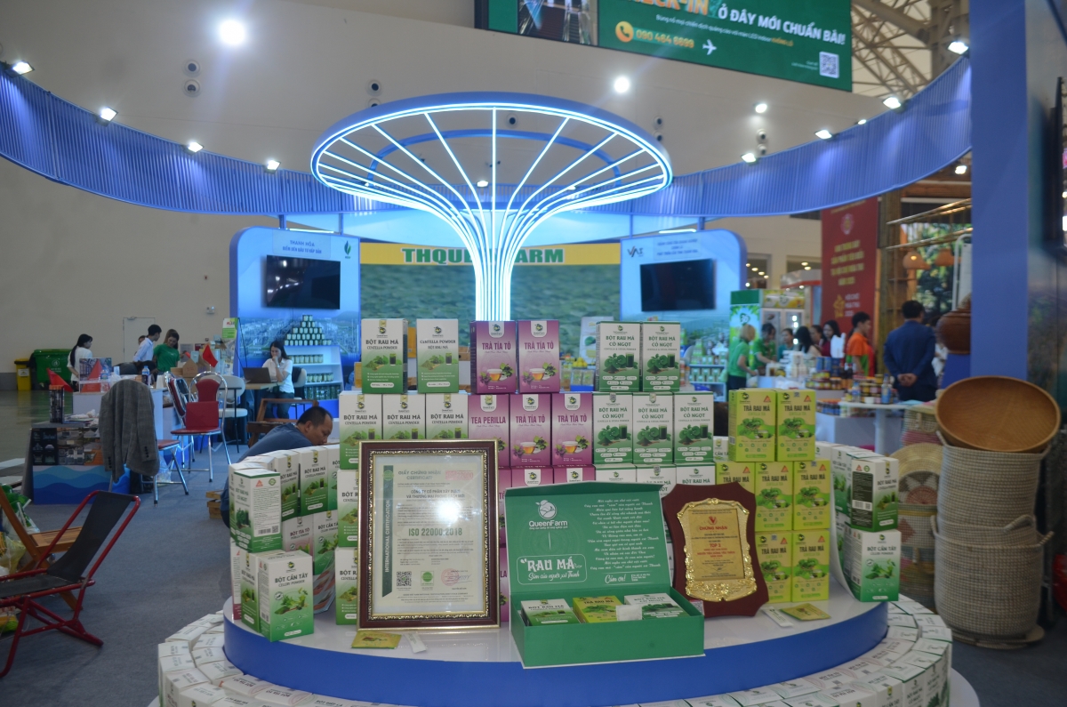 Siêu hội chợ 6 nhất thu hút hàng trăm nghìn lượt khách tham quan, mua sắm mỗi ngày