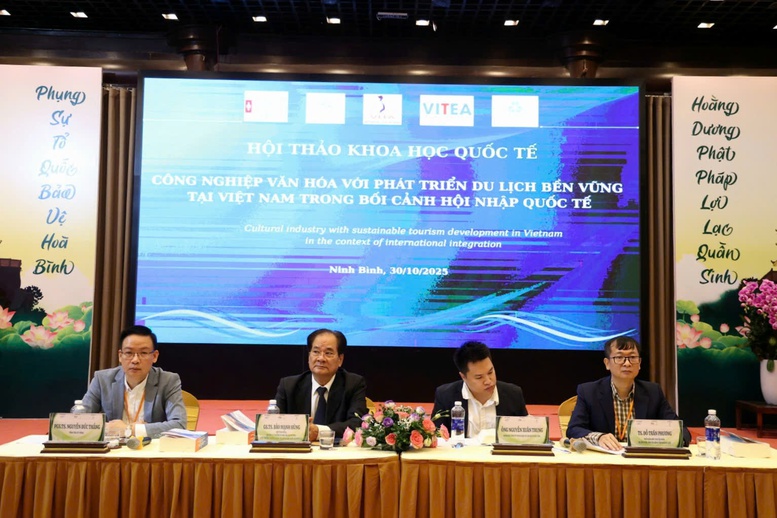 Phát triển công nghiệp văn hóa gắn với du lịch bền vững-Bước đi tất yếu để hình thành chuỗi giá trị mới Phát triển công nghiệp văn hóa gắn với du lịch bền vững-Bước đi tất yếu để hình thành chuỗi giá trị mới