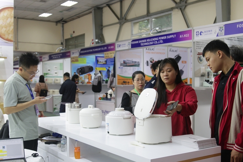 Điện tử tiêu dùng lên ngôi tại IEAE 2025: Không gian sáng tạo và trải nghiệm công nghệ mới