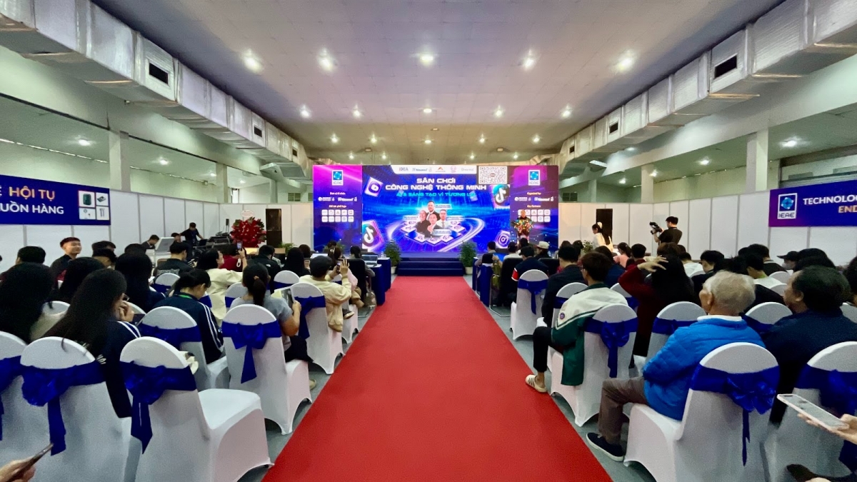 Sân chơi công nghệ đồng hành cùng giới trẻ bước vào kỷ nguyên AI Sân chơi công nghệ đồng hành cùng giới trẻ bước vào kỷ nguyên AI