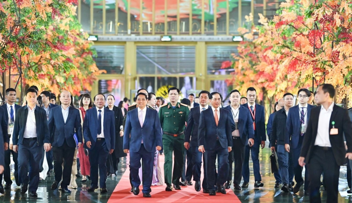 Bế mạc Hội chợ Mùa Thu 2025: Rút ngắn chương trình và dành ngân sách ủng hộ đồng bào ảnh hưởng bão lũ