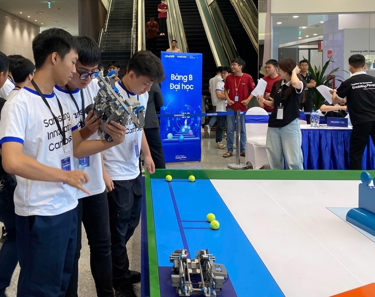 Câu lạc bộ Robotics Tạ Quang Bửu: Khơi nguồn đam mê công nghệ cho các tài năng trẻ