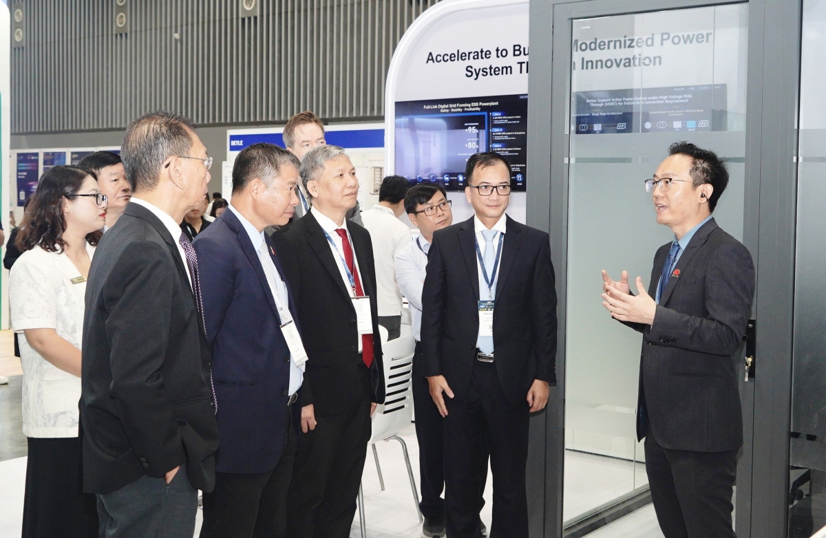 Thúc đẩy phát triển năng lượng xanh, bền vững qua Tuần lễ năng lượng Việt Nam 2025