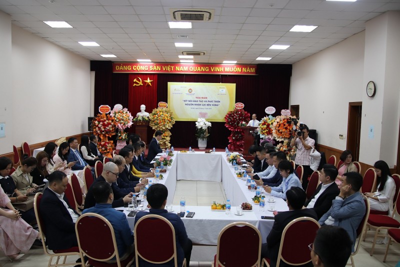 Tạp chí Công nghiệp Nông Thôn: Tọa đàm “Kết nối đào tạo và phát triển nguồn nhân lực bền vững”