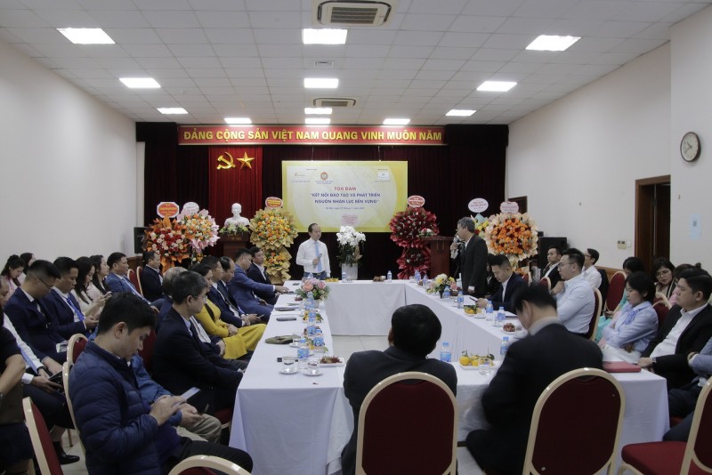 Tạp chí Công nghiệp Nông Thôn: Tọa đàm “Kết nối đào tạo và phát triển nguồn nhân lực bền vững”