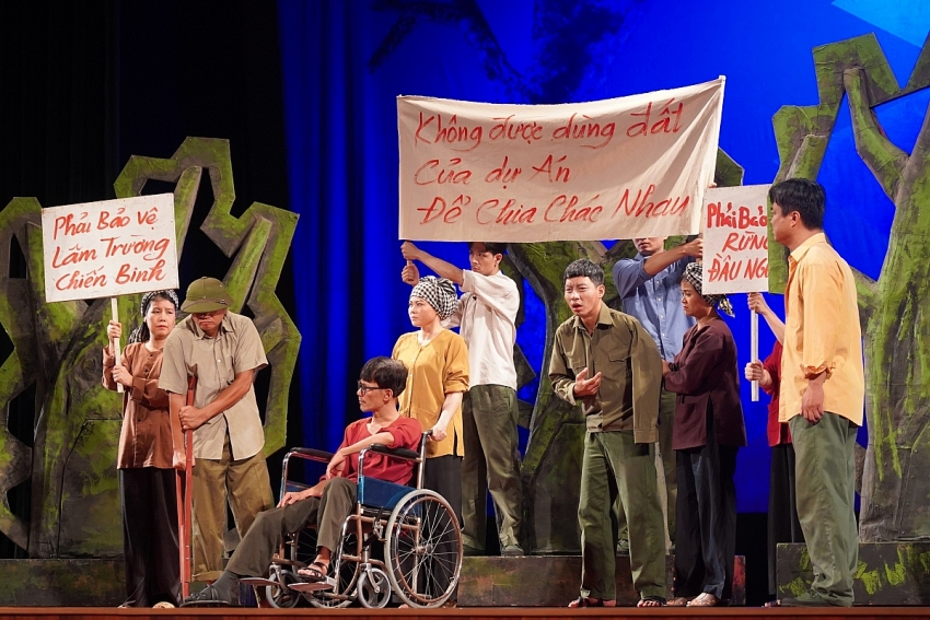 Mở Màn Mở Mang -  tái định vị nghệ thuật kịch lịch sử dưới góc nhìn truyền thông sáng tạo