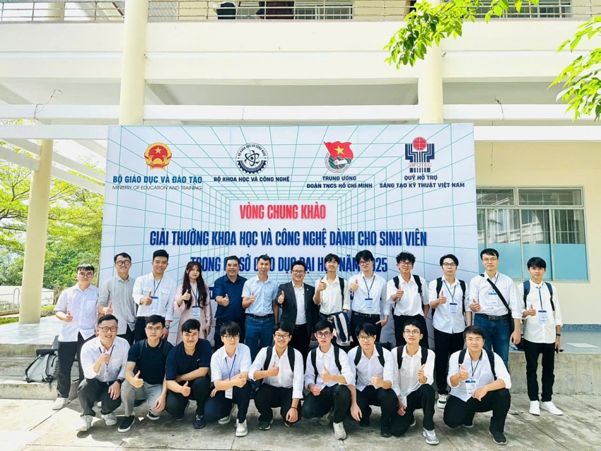 Khi đam mê khoa học cất cánh: Những công trình xuất sắc tại Giải thưởng KHCN Sinh viên 2025