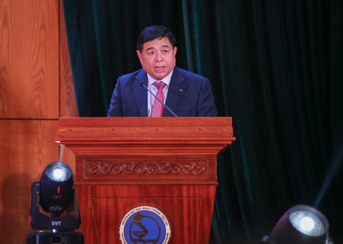 Kỷ niệm 80 năm ngày truyền thống, Trường Đại học Giao thông vận tải nhận Huân chương Lao động hạng Nhất