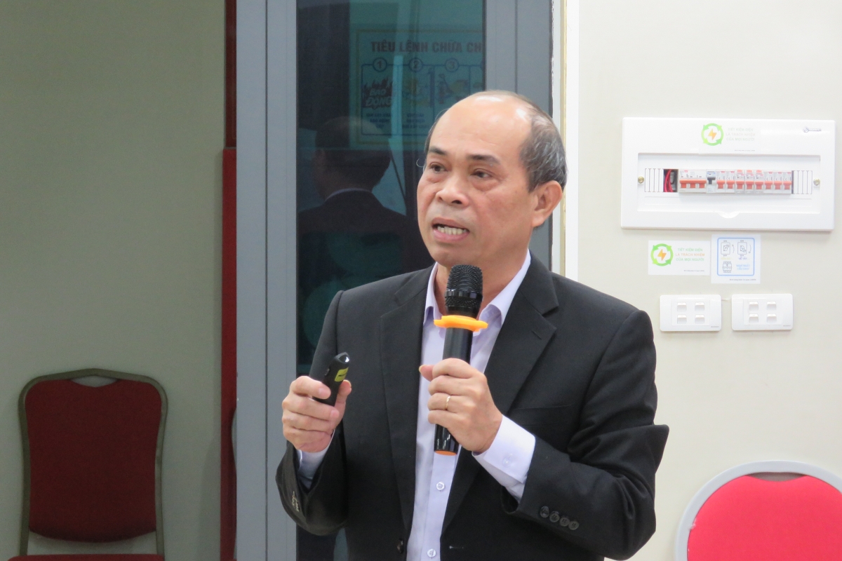 AI không chỉ hỗ trợ lập kế hoạch và thiết kế quỹ đạo hàn tối ưu mà còn đóng vai trò trung tâm trong điều khiển thời gian thực, giám sát chất lượng và dự đoán khuyết tật. Nhờ đó, toàn bộ chuỗi sản xuất hàn từ chuẩn bị, thao tác, đến kiểm tra sau hàn đang dần trở thành một quy trình số hóa, tự động và thích nghi.