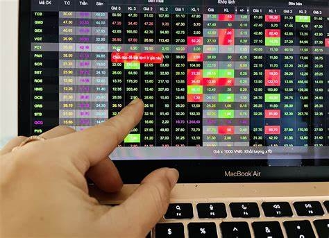 Nhận định phiên giao dịch ngày 28/1: Nắm giữ danh mục, chờ VN-Index kiểm định vùng hỗ trợ