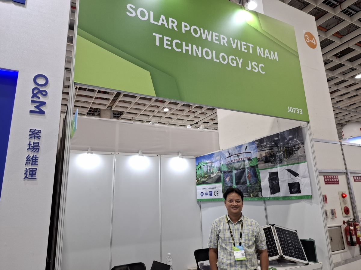 Doanh nghiệp Việt hơn 18 năm vượt sóng gió cạnh tranh ngành năng lượng mặt trời