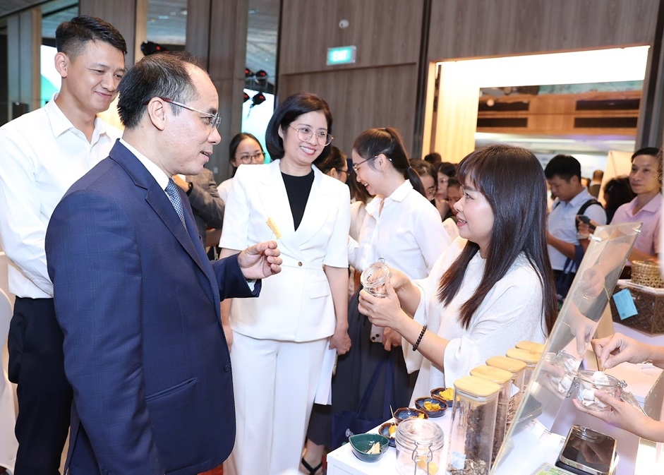 Kinh nghiệm và lợi ích nhận được của một số doanh nghiệp Việt trong hành trình thực hiện ESG và CBAM