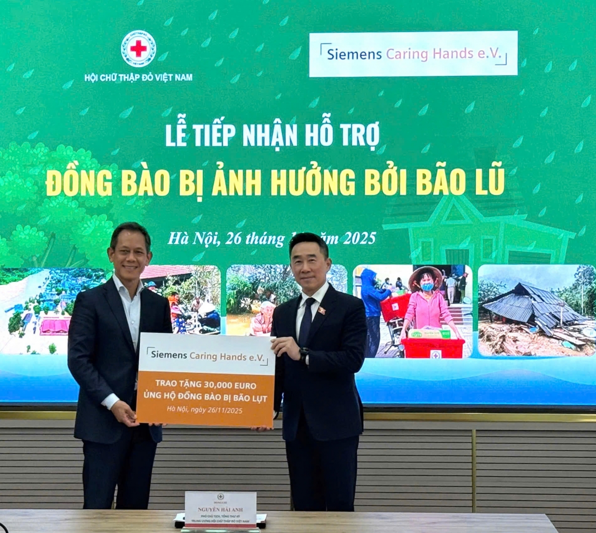 Siemens Caring Hands quyên góp 30.000 EUR hỗ trợ khắc phục hậu quả lũ lụt và sạt lở đất tại Việt Nam