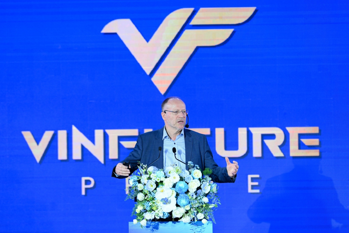 Sẽ có khoảng 1 tỷ con robot thông minh chung sống với con người vào năm 2050?