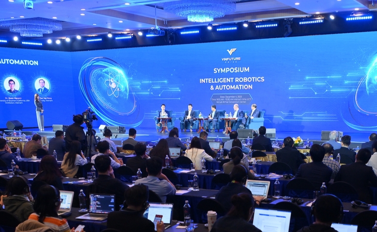 Sẽ có khoảng 1 tỷ con robot thông minh chung sống với con người vào năm 2050?