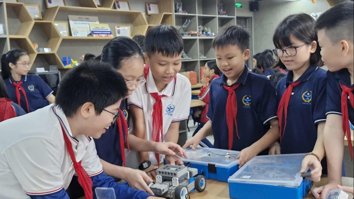 STEM Innovation Petrovietnam: Xây dựng hạ tầng học tập số cho mọi học sinh
