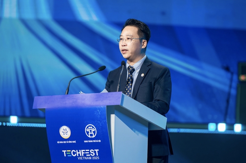 Ý tưởng nuôi cấy mô dừa, tối ưu sạc EV và chuyển đổi số doanh nghiệp dẫn đầu TECHFEST 2025 Ý tưởng nuôi cấy mô dừa, tối ưu sạc EV và chuyển đổi số doanh nghiệp dẫn đầu TECHFEST 2025