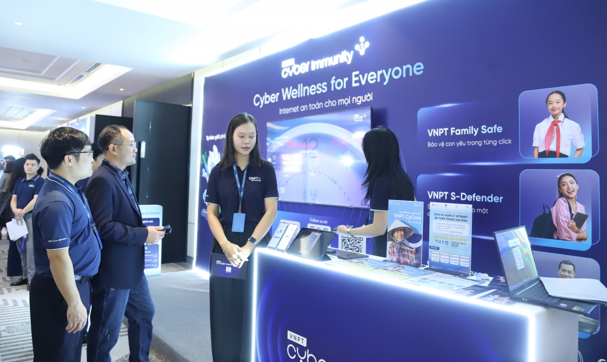 Internet Day 2025 hướng tới kiến tạo nền tảng số tin cậy cho người dùng Việt Nam