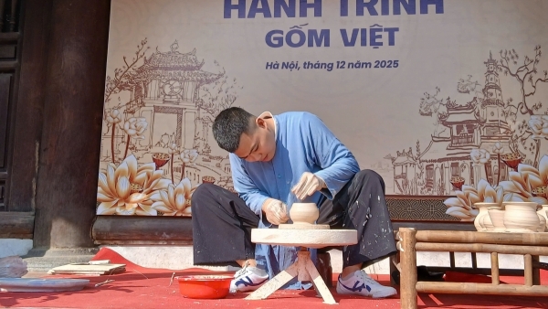 "Từ Thăng Long đến Phú Xuân": Hành trình gốm Việt kết nối hai kinh đô xưa