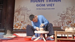 "Từ Thăng Long đến Phú Xuân": Hành trình gốm Việt kết nối hai kinh đô xưa