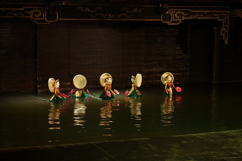 RỐICONIC: Đưa múa rối truyền thống đến gần Gen Z