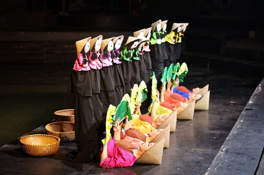 RỐICONIC: Đưa múa rối truyền thống đến gần Gen Z