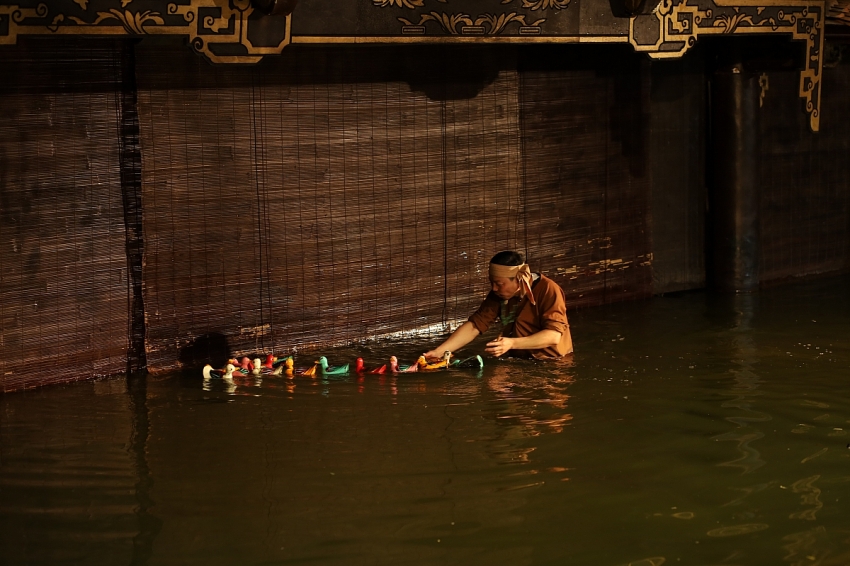 RỐICONIC: Đưa múa rối truyền thống đến gần Gen Z