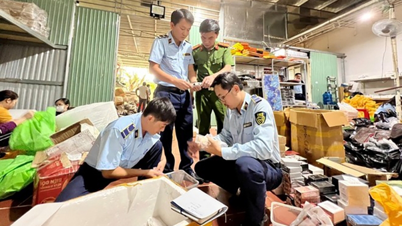 Đẩy mạnh chống hàng giả trên sàn thương mại điện tử