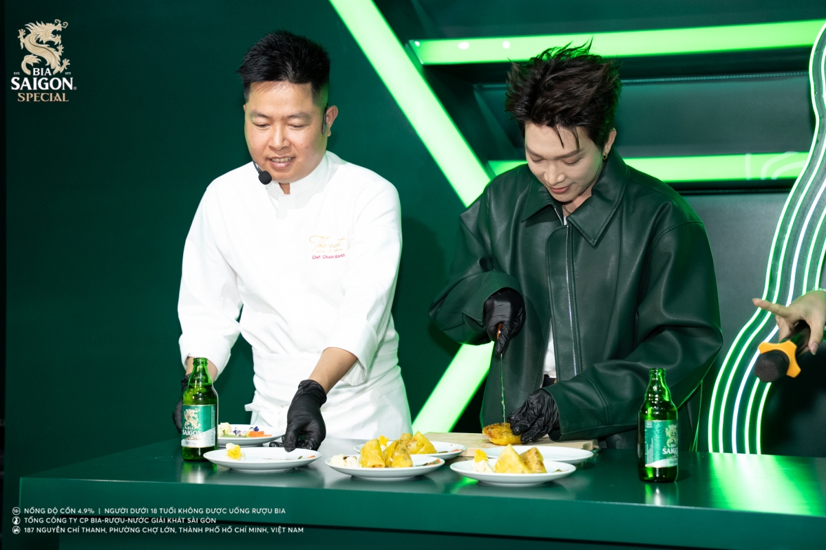 Không gian ẩm thực tại “Extra Special Night” mang đến trải nghiệm món Việt được biến tấu hiện đại, kết hợp cùng Bia Saigon Special trong chế biến.