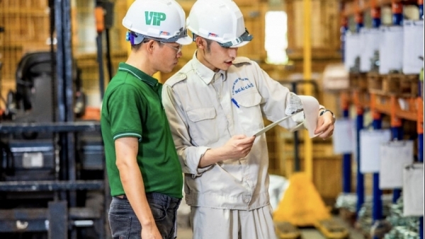 Quản trị nguồn vốn con người thích ứng với thực tế kinh tế xã hội mới