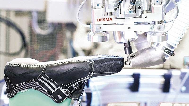 Tự động hóa và robot - động lực tăng trưởng mới của ngành da giày