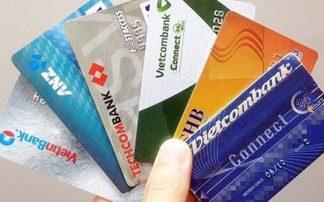 Vietcombank, Agribank, BIDV,... đồng loạt sửa quy định sử dụng thẻ ngân hàng