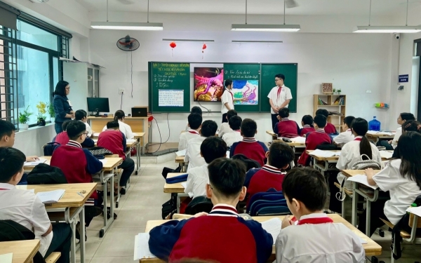 Bộ GDĐT đẩy mạnh 4 nhóm nhiệm vụ, giải pháp trọng tâm triển khai bộ SGK dùng chung